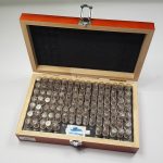 SET 100 SPINE CALIBRATE IN ACCIAIO TEMPRATO SERIE IMPORT 1,01-2 MM PROGRESSIONE 0,01 GRADO 2